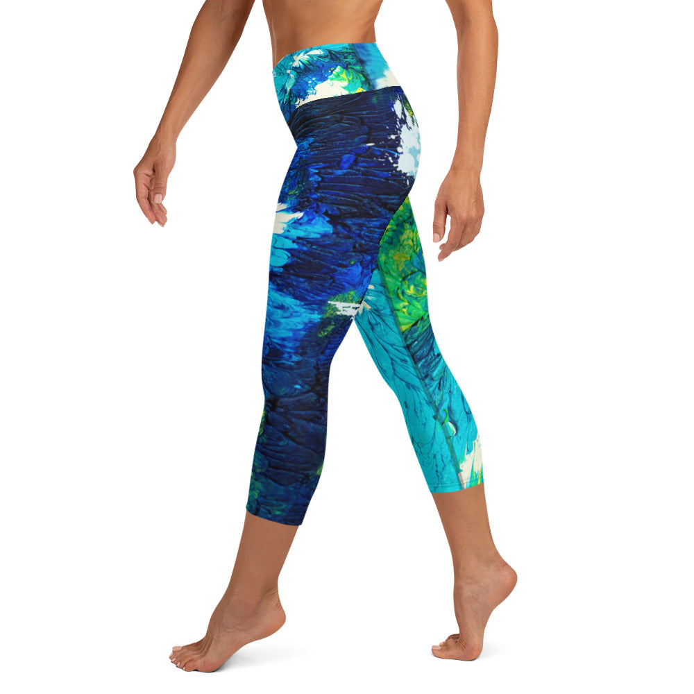 Transcendent Water Lily Yoga Capri Leggings